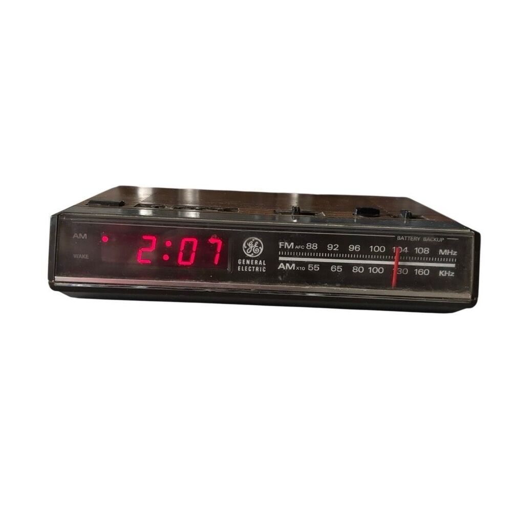 GE General Electric Electronic Digital FM/AM Clock Radio Model 7-4624B *Works*